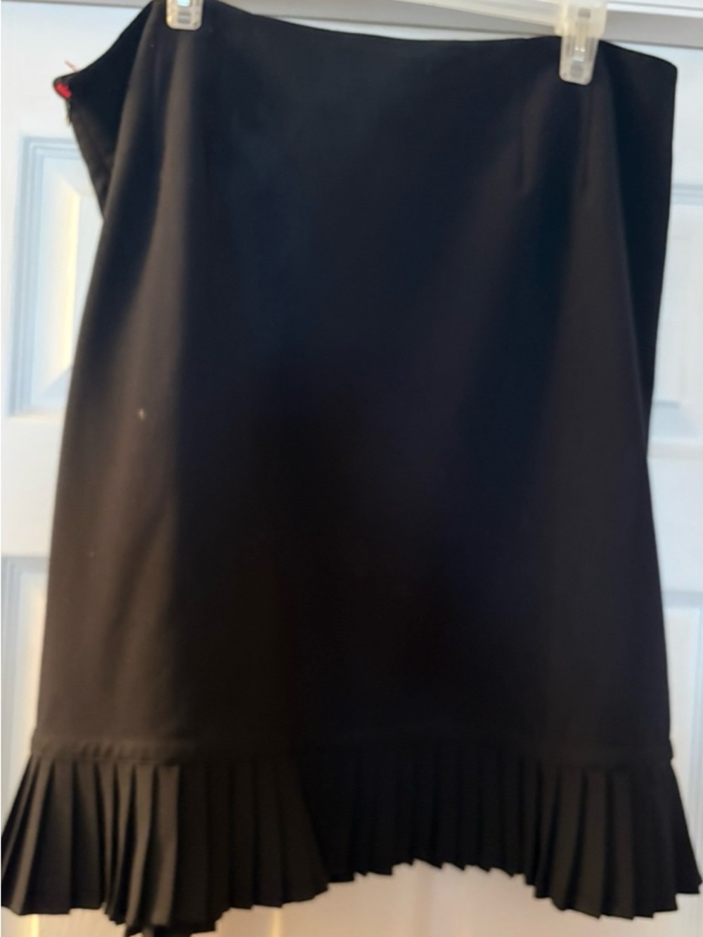 Black Pleated Hem Skirt